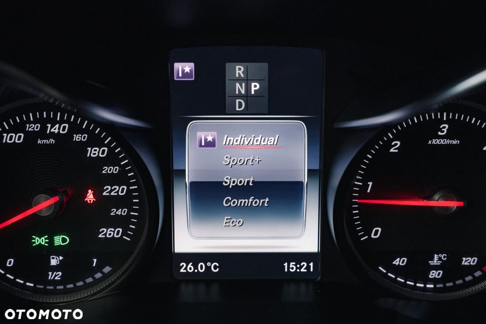 Mercedes-Benz GLC 220 d 4Matic 9G-TRONIC AMG Line - 26