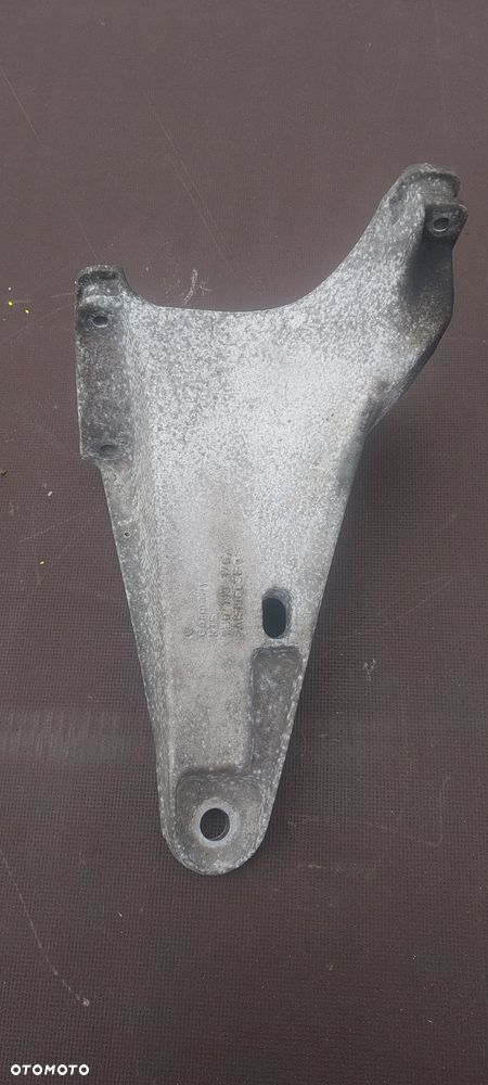 Łapa silnika vw t5 1.9 tdi 7H0199370A - 3