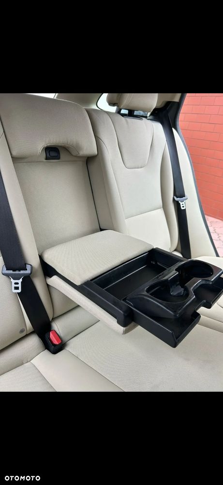 Volvo V60 D3 Geartronic - 13
