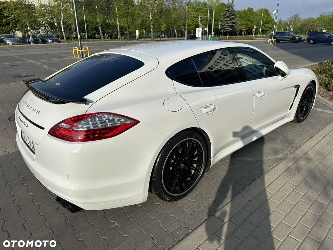 Porsche Panamera GTS - 36