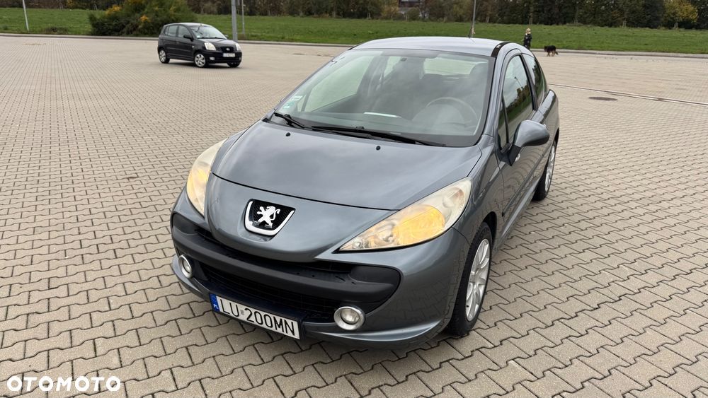 Peugeot 207 1.4 16V Trendy - 10