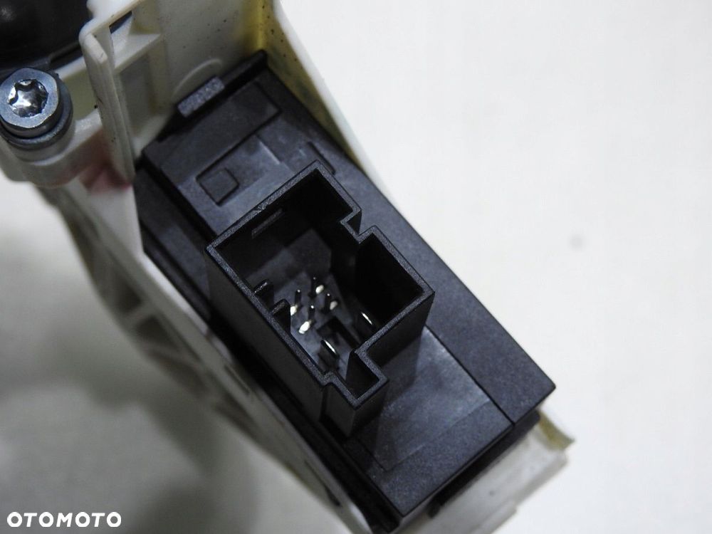 SILNICZEK SZYBY PRAWY TYŁ AUDI A6 C6 4F0959802A - 4