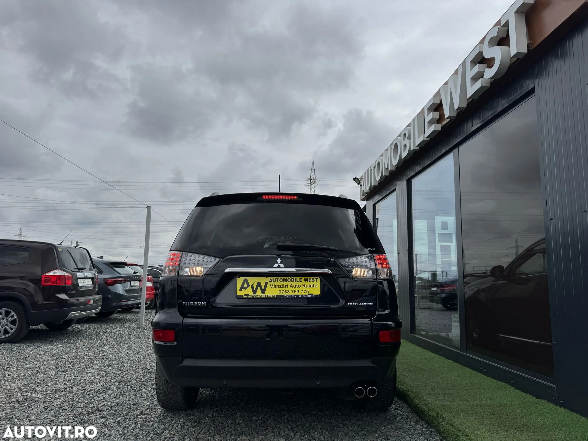 Mitsubishi Outlander - 22