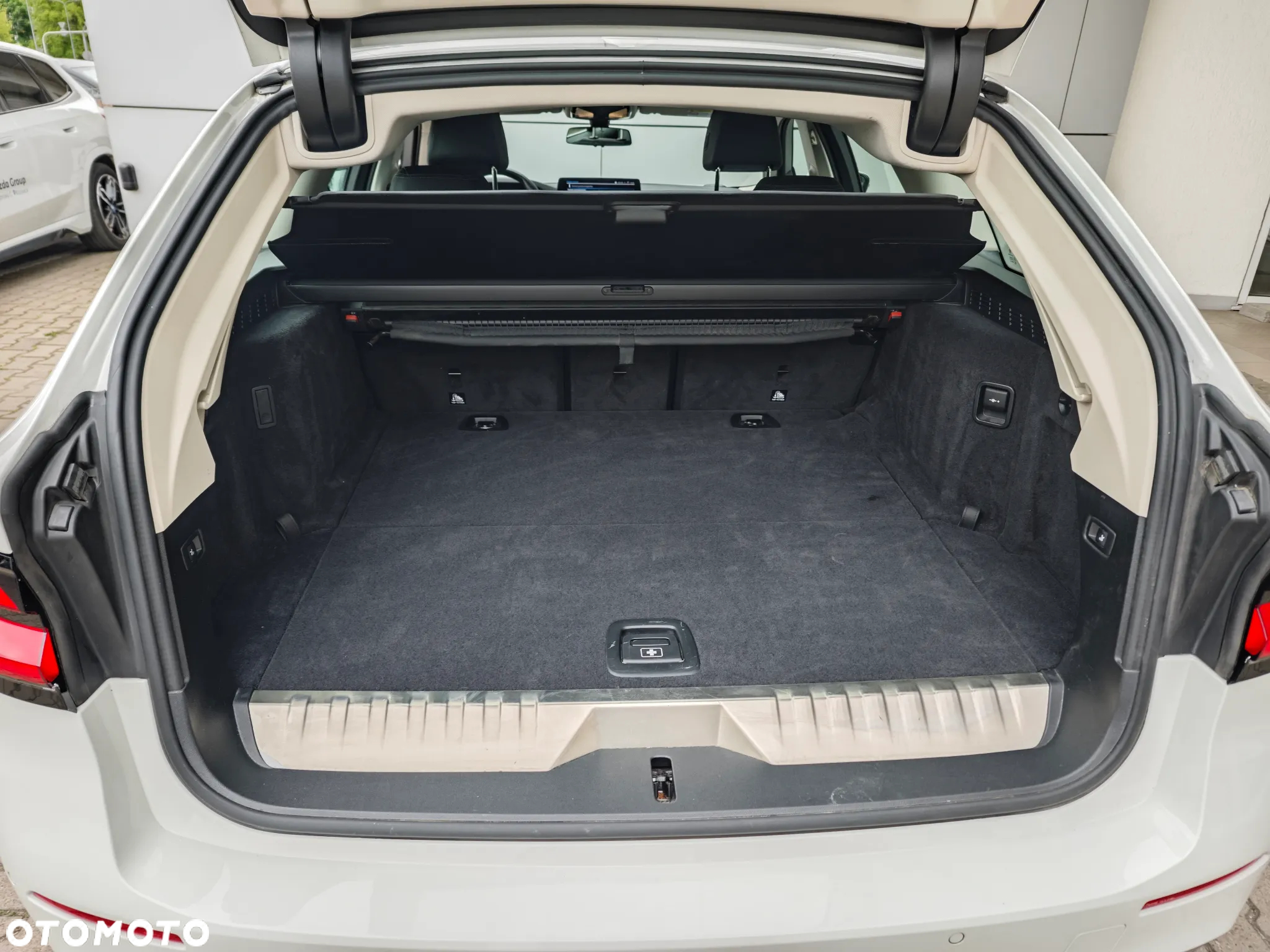 BMW Seria 5 530e xDrive Luxury Line - 13