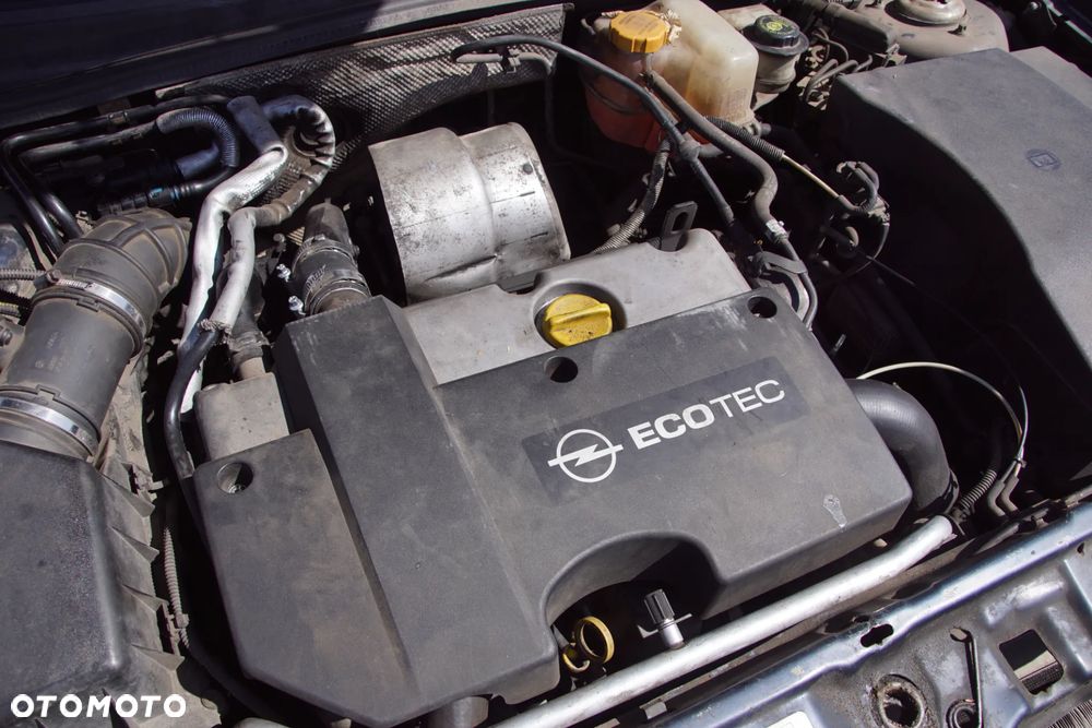 Auto na części - Opel Vectra C 2.2 DTI 125 KM Y22DTR F35 36U 2002R Silnik Skrzynia Drzwi Maska Błotnik Klapa Zderzak Lampa Klamka Lusterko Szyba Deska Kokpit Sterownik Moduł Czujnik Licznik Wyświetlacz Panel Kierownica - 19