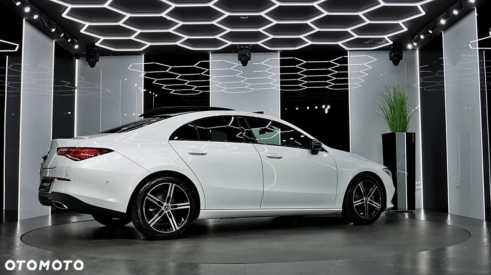 Mercedes-Benz CLA - 11