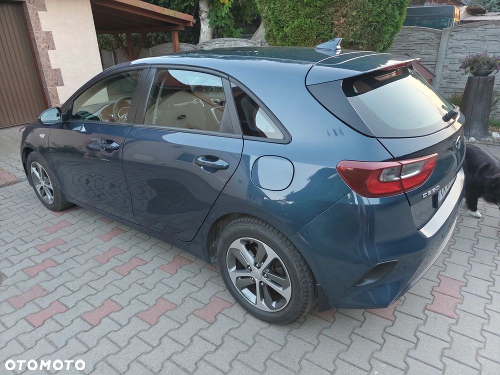 Kia Ceed - 8