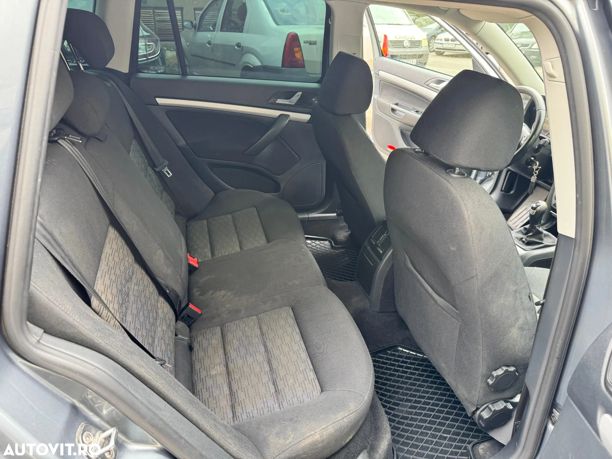 Skoda Octavia Combi 1.6 TDI DPF GreenLine - 8