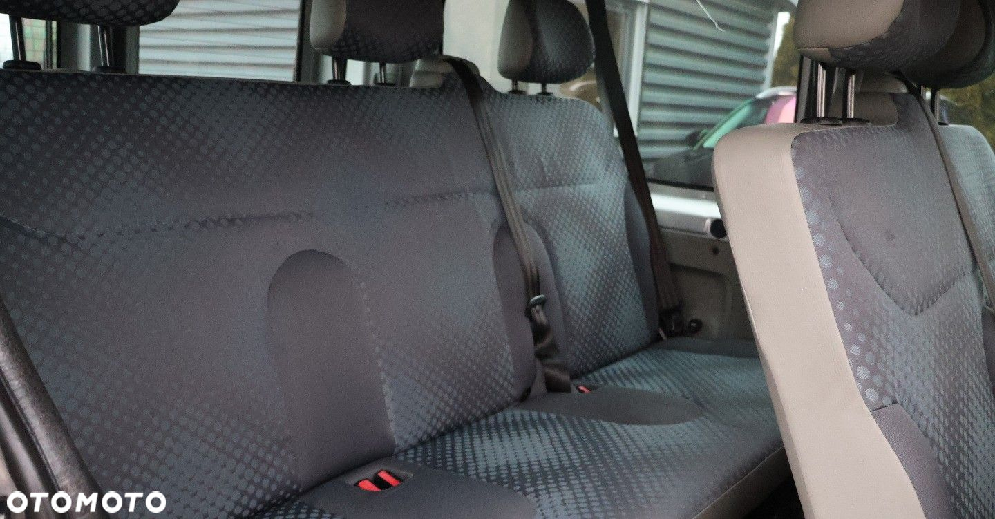Renault Trafic - 16