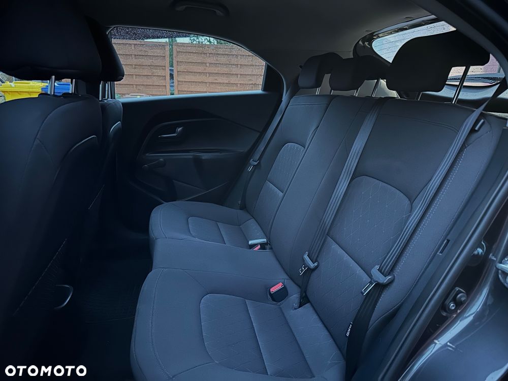 Kia Rio 1.2 M - 14