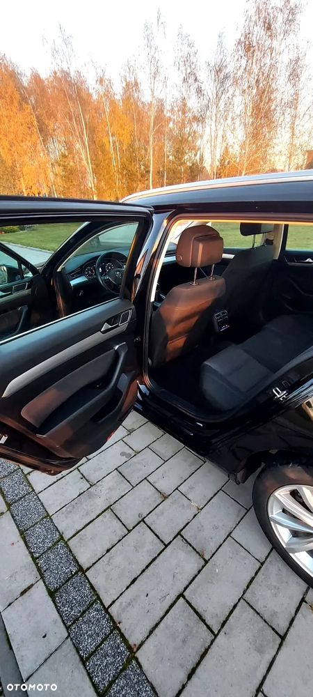 Volkswagen Passat Variant 2.0 TDI BMT Trendline - 11
