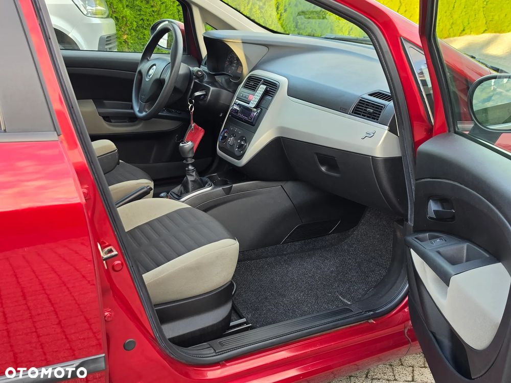 Fiat Grande Punto - 21