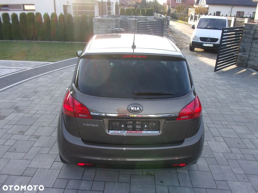 Kia Venga 1.6 CVVT ISG Edition 7 - 10