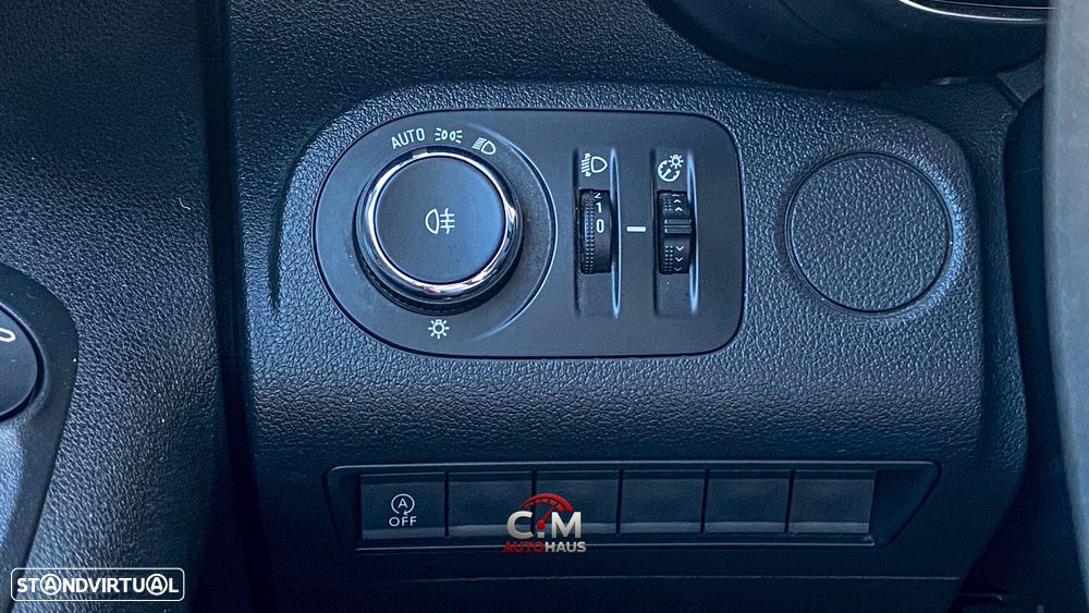Opel COMBO - 31