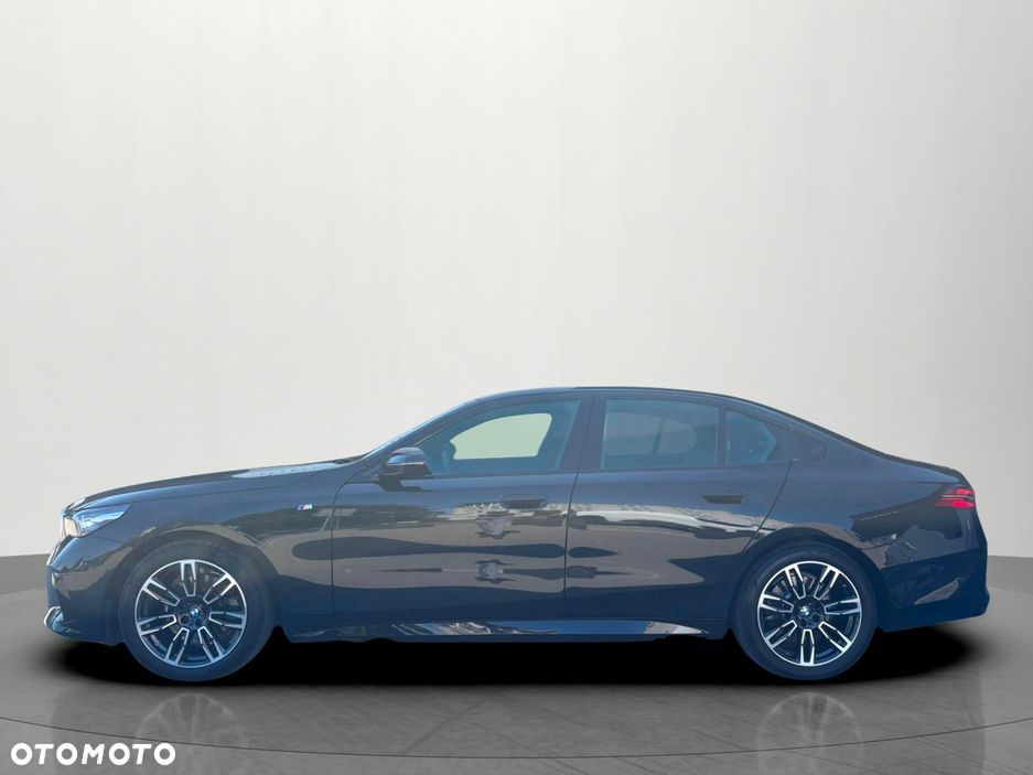 BMW Seria 5 520d xDrive mHEV M Sport - 28