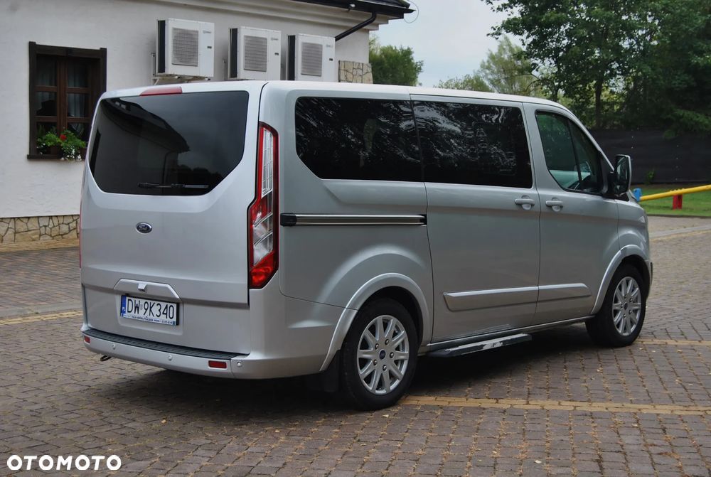 Ford Tourneo Custom - 3