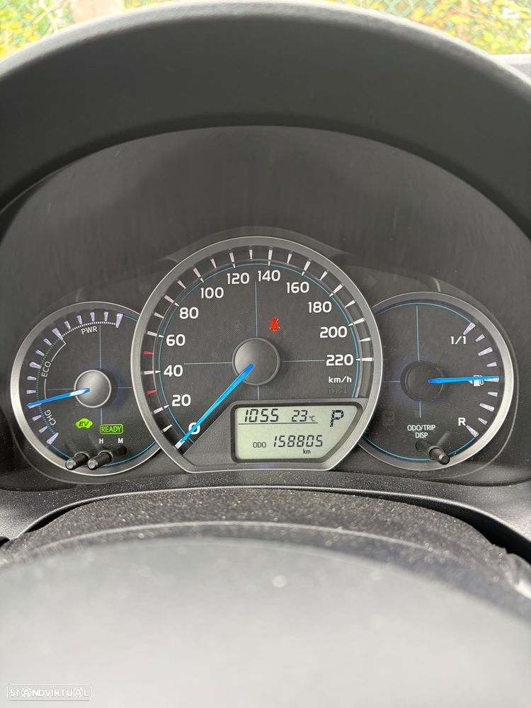 Toyota Yaris ver-1-5-hsd-comfort - 10