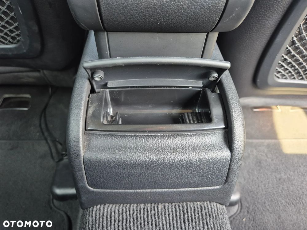 Audi A4 Avant 2.0 TDI - 23