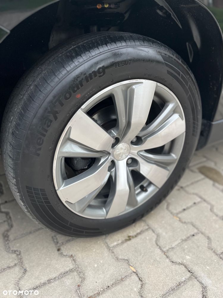 Peugeot 2008 1.6 e-HDi Active S&S - 12