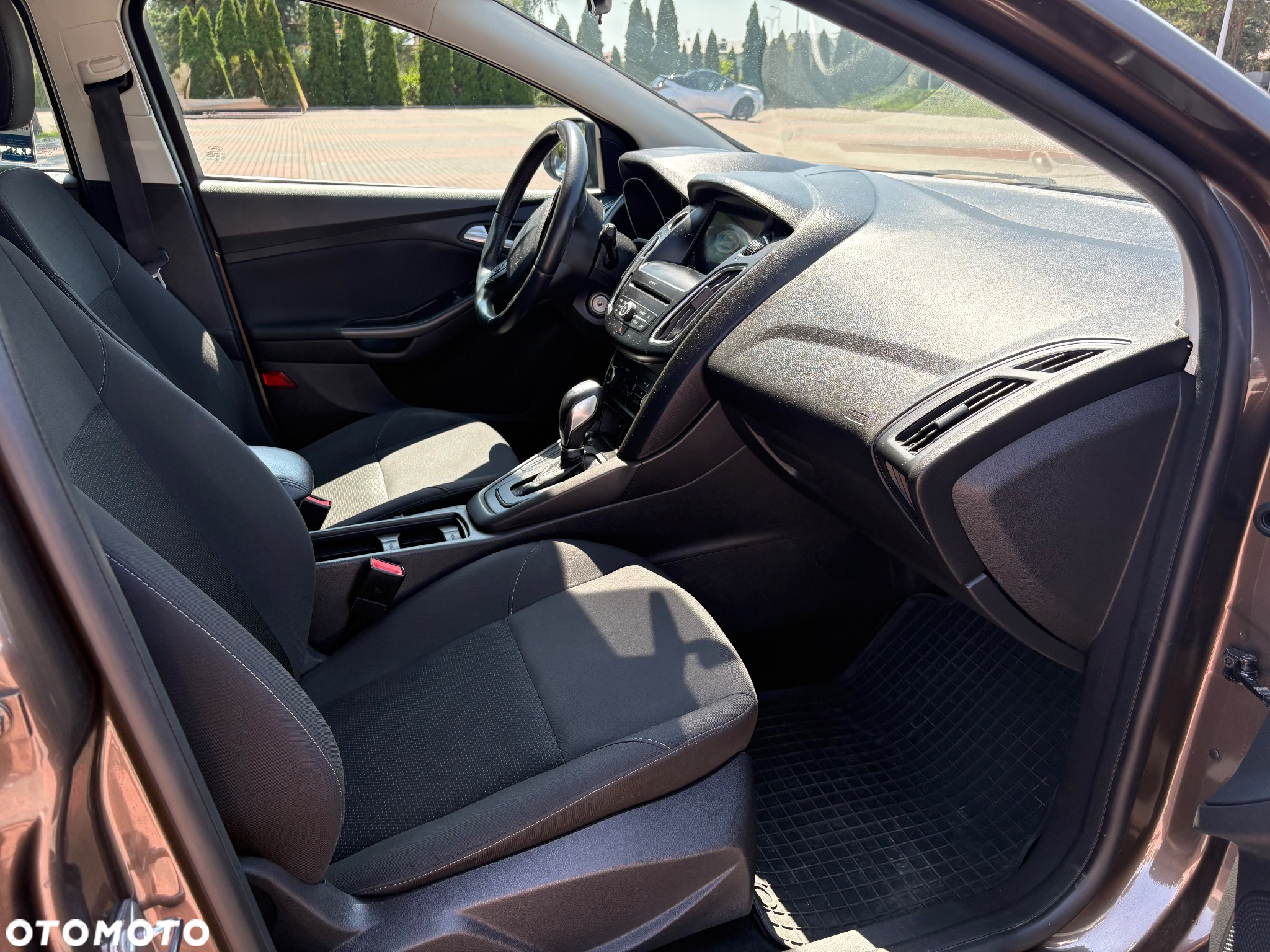 Ford Focus 1.6 SYNC Edition PowerShift - 10