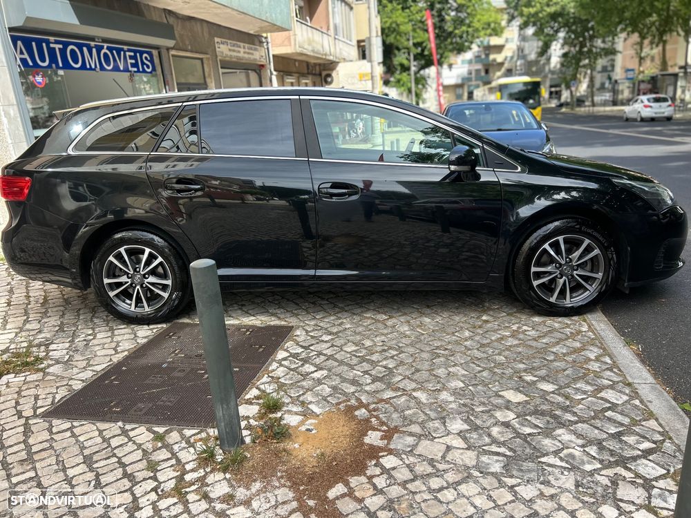 Toyota Avensis SW 2.0 D-4D Exclusive - 8