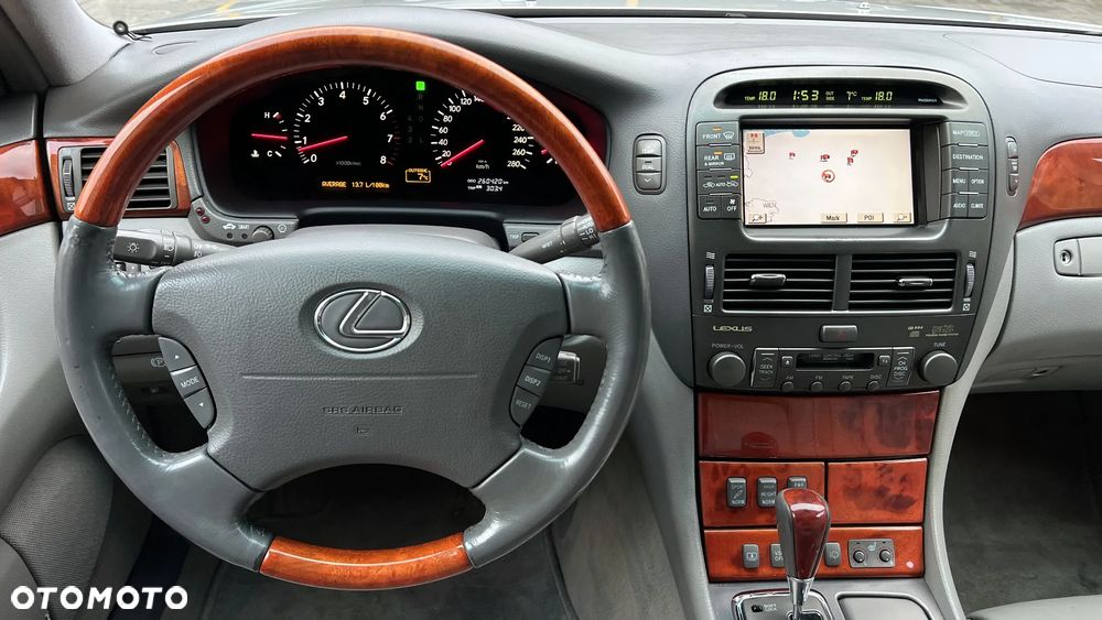 Lexus LS - 7