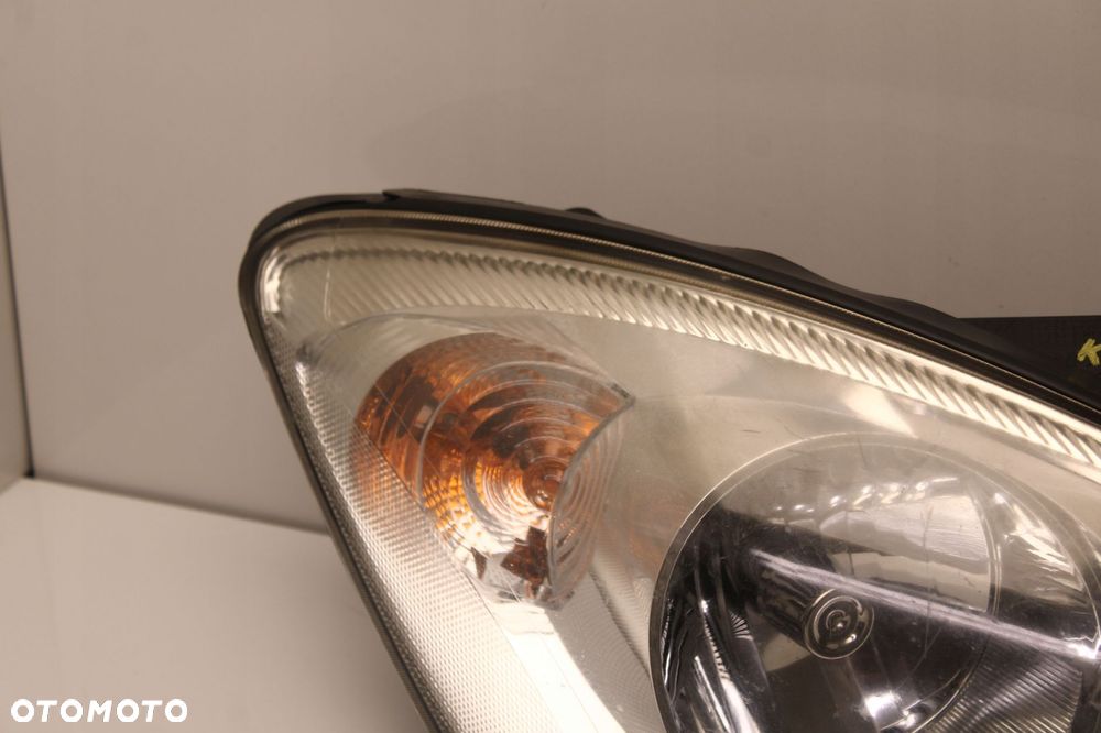 KIA CEED I 06R- REFLEKTOR LAMPA PRAWY PRZÓD PRAWA PRZEDNIA - 4