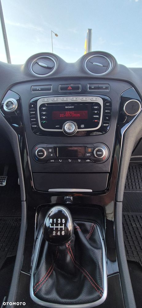 Ford Mondeo 2.0 T Titanium - 11