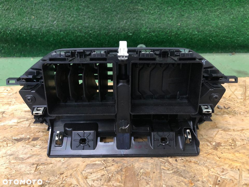 PEUGEOT 2008 II 2019-> NAWIEWY PANEL PRZEŁĄCZNIKÓW PRZYCISKI KONSOLI - 3