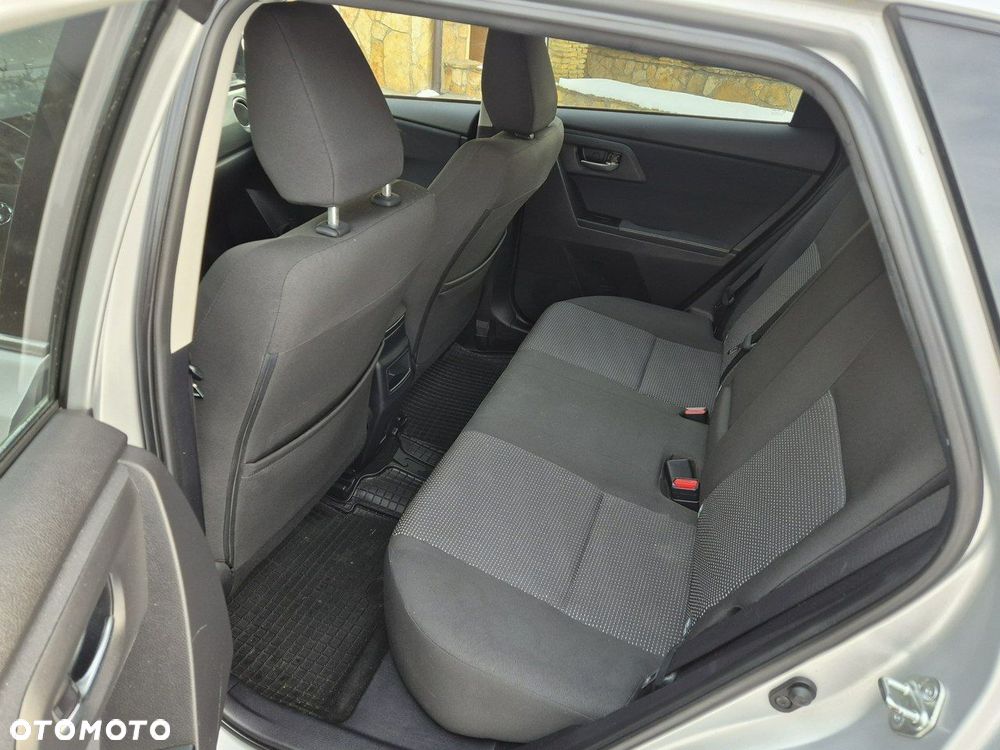 Toyota Auris - 13