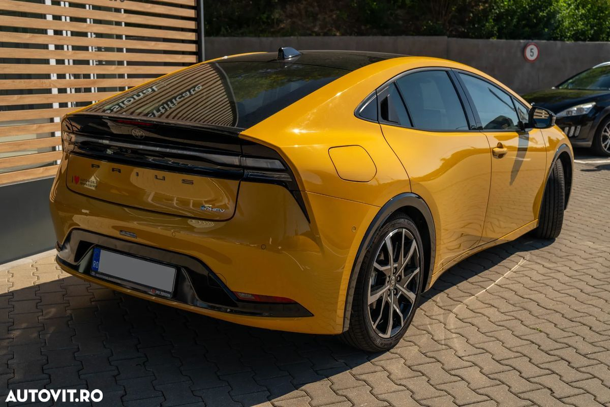 Toyota Prius - 3