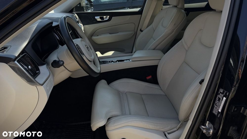 Volvo XC 60 T5 GPF Inscription - 17