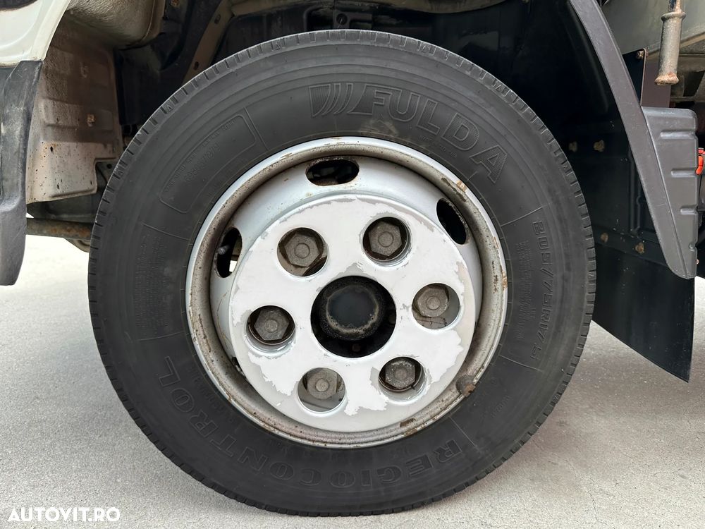 Mitsubishi Fuso Canter 7C15 - 27