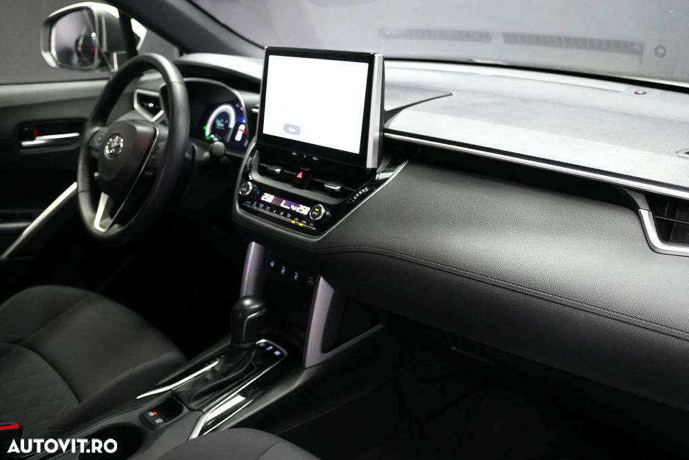 Toyota Corolla Cross - 10
