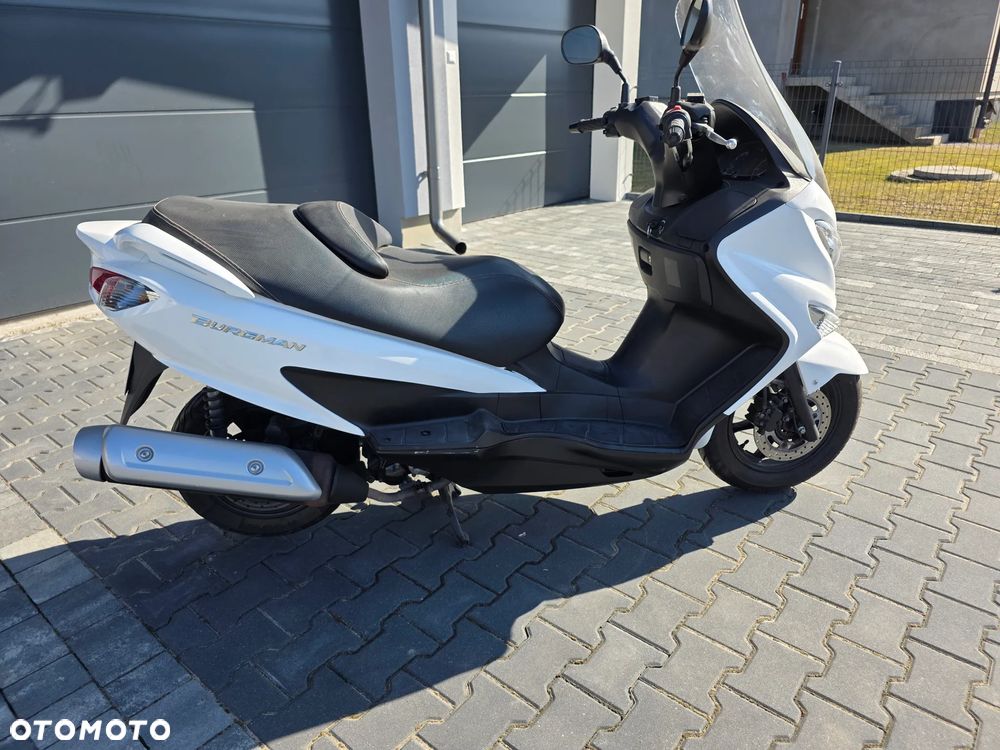 Suzuki Burgman - 4
