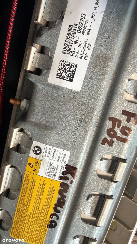 PODUSZKA KOLANOWA KIEROWCA BMW F01 F02 9273569 PORYSOWANA - 2