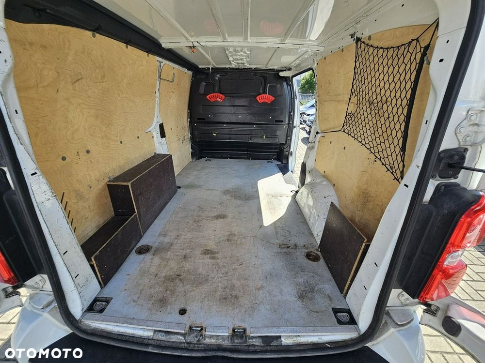 Opel Vivaro - 34