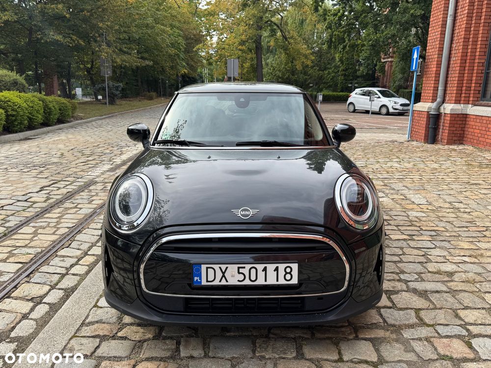 MINI Cooper Essential Trim - 2