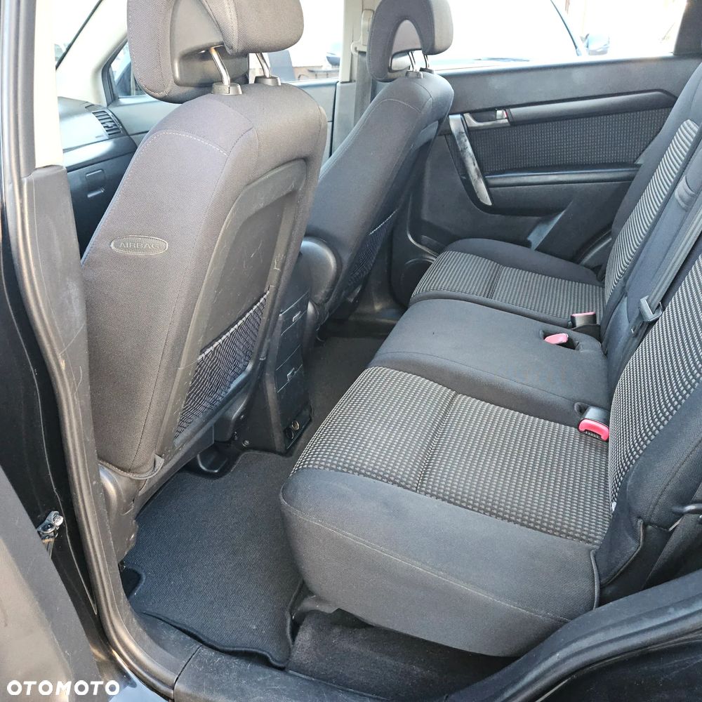 Chevrolet Captiva 2.4 LS 5os - 14