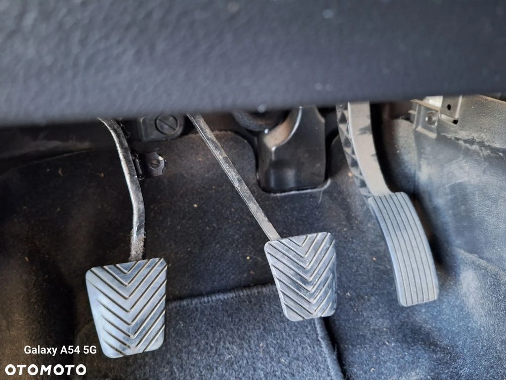 Mitsubishi Outlander 2.0 2WD SUV-Star - 35