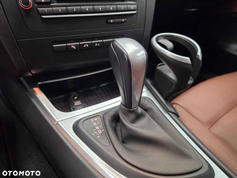 BMW Seria 1 120d DPF Edition Sport - 30
