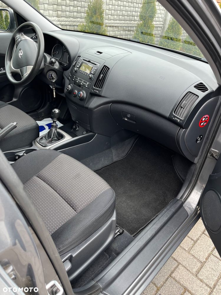 Hyundai i30 1.6 Comfort - 11