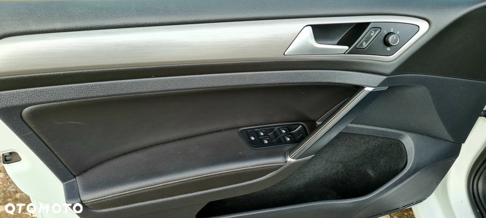 Volkswagen Golf 1.4 TSI BlueMotion Technology Highline - 26