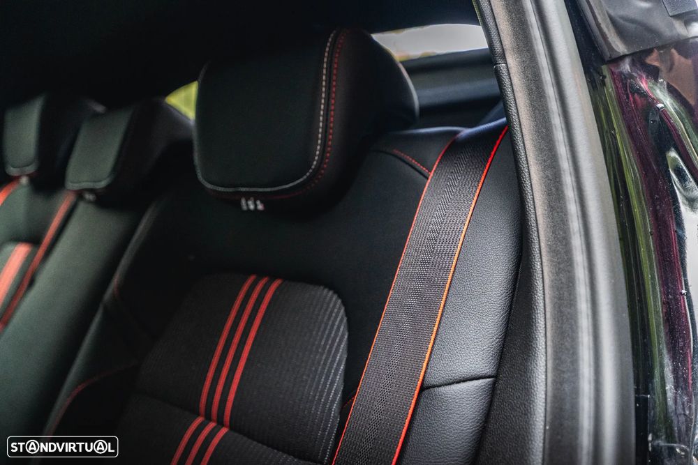 Renault Clio 1.0 TCe RS Line - 41