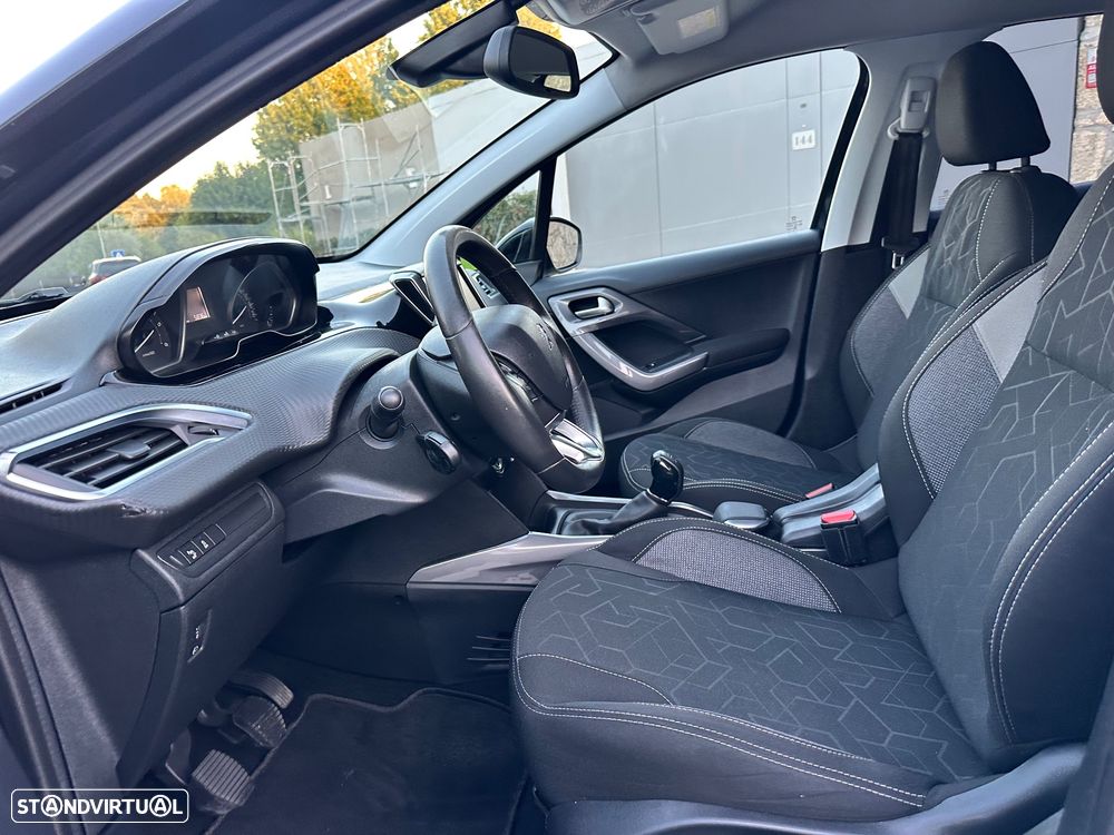 Peugeot 2008 1.6 BlueHDi Style - 28