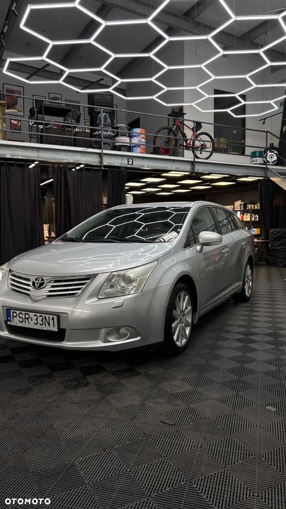 Toyota Avensis 1.8 Sol - 9