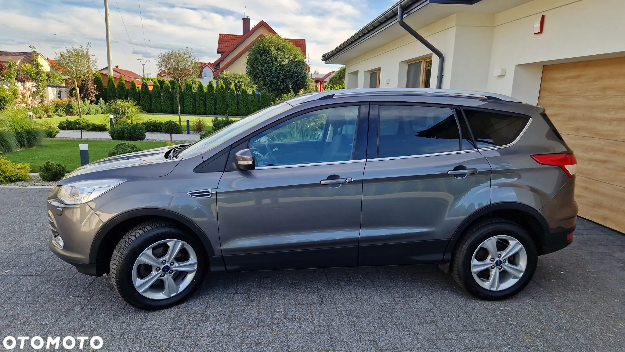 Ford Kuga 1.6 EcoBoost FWD Titanium ASS - 3