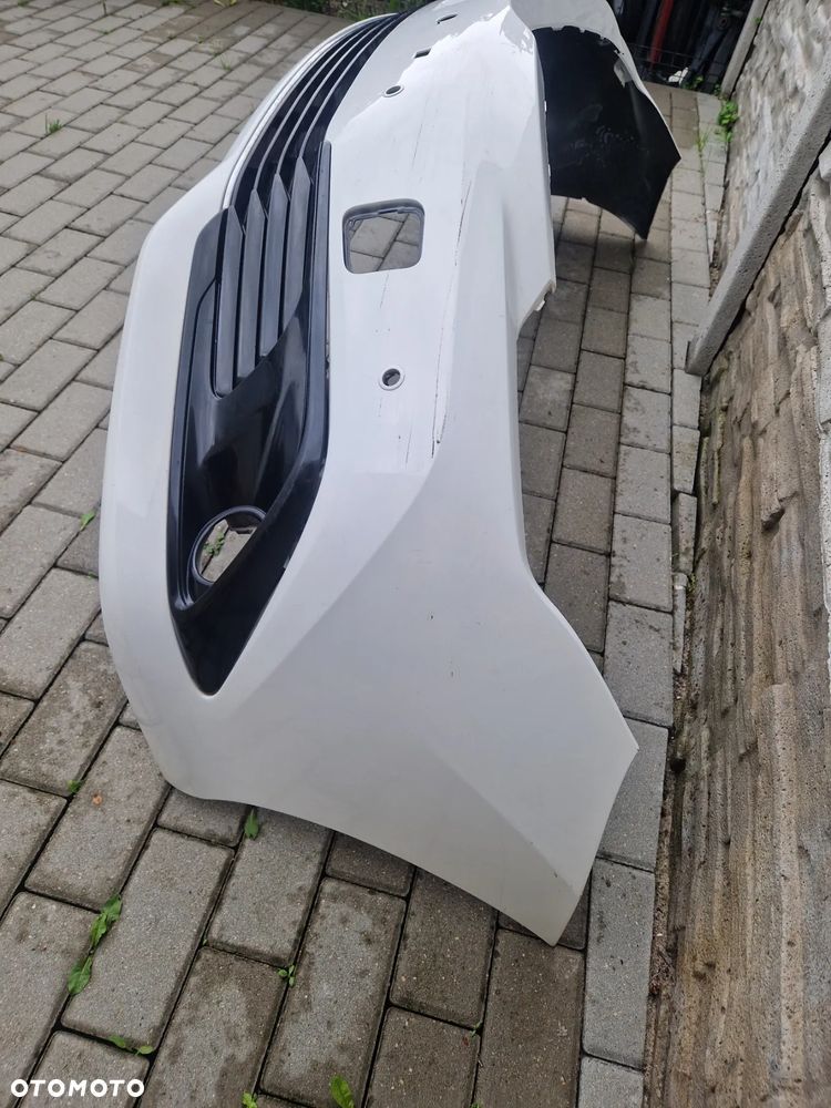 Zderzak Toyota Auris II lift 2015 - - 4