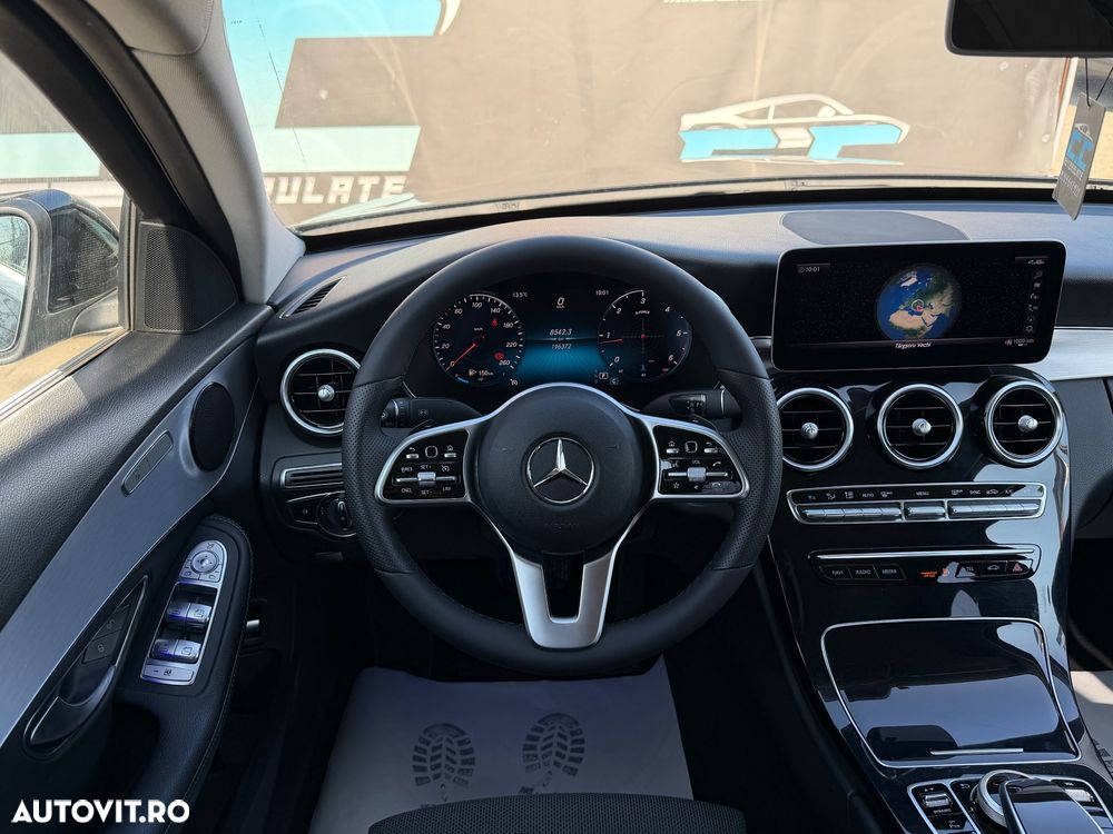 Mercedes-Benz C 220 d 4Matic 9G-TRONIC AMG Line - 9