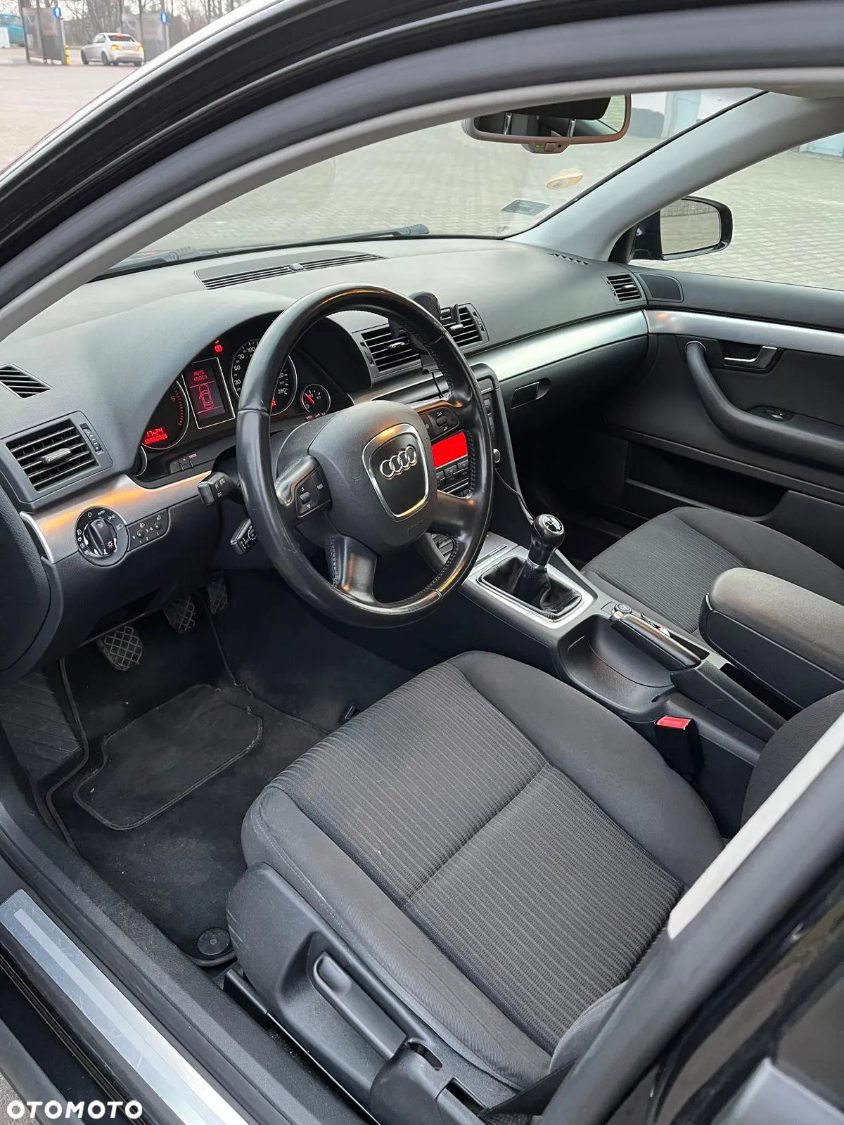 Audi A4 Avant 2.0 TDI - 8